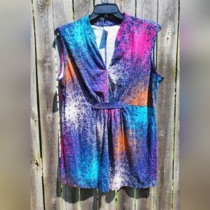Plus size sleeveless top. 1X, multi color